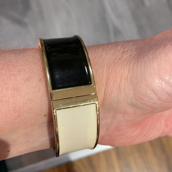 Classic cream black bracelet jewelry* - Picture 3 of 6